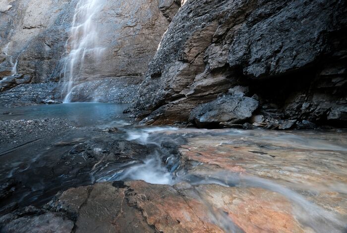 Die Wasserfälle der «Kathedrale» Rusna im Hochtal Bargis
